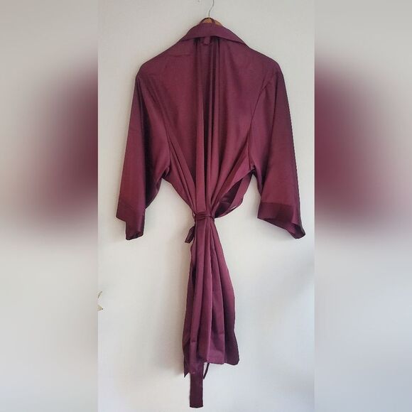 Davids Bridal Elegant Wine Color Women's Robe Plus Size 1x/2x - Picture 7 of 7
